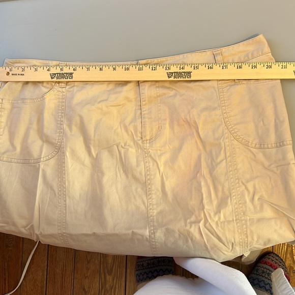 Avenue Stretch Skirt Plus Size 16 - Picture 2 of 7